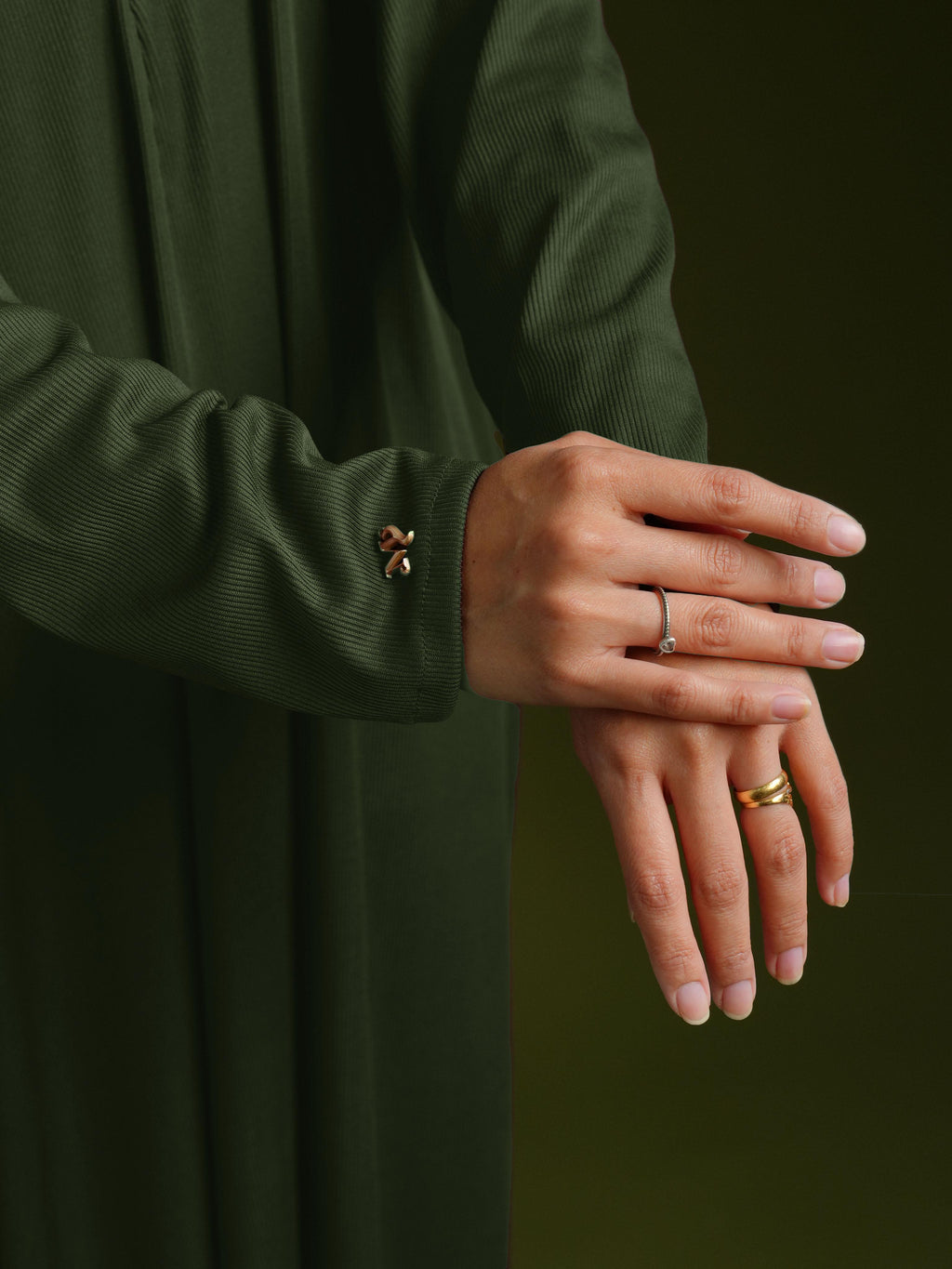 HIJRA MOM IN ARMY GREEN