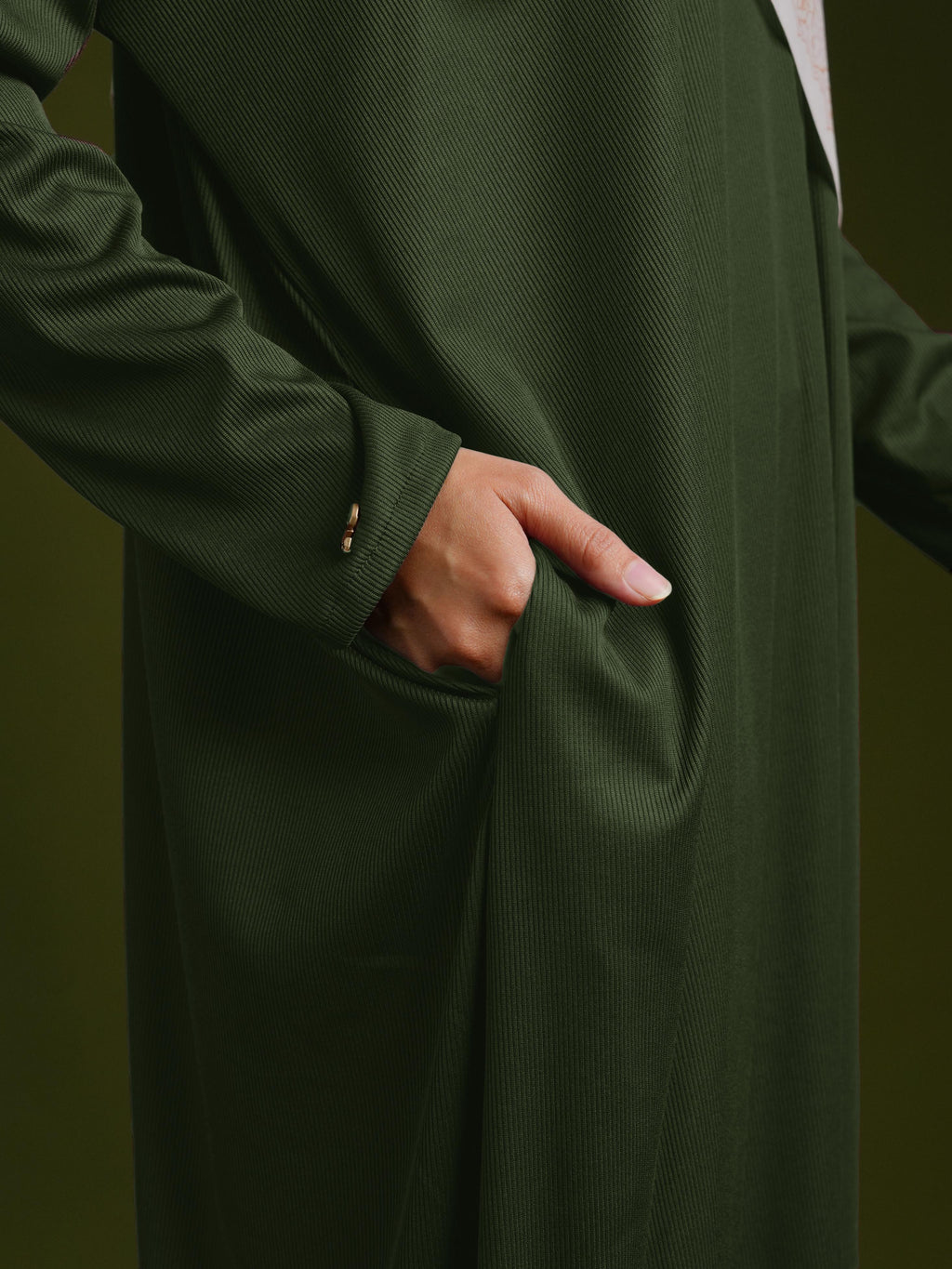 HIJRA MOM IN ARMY GREEN