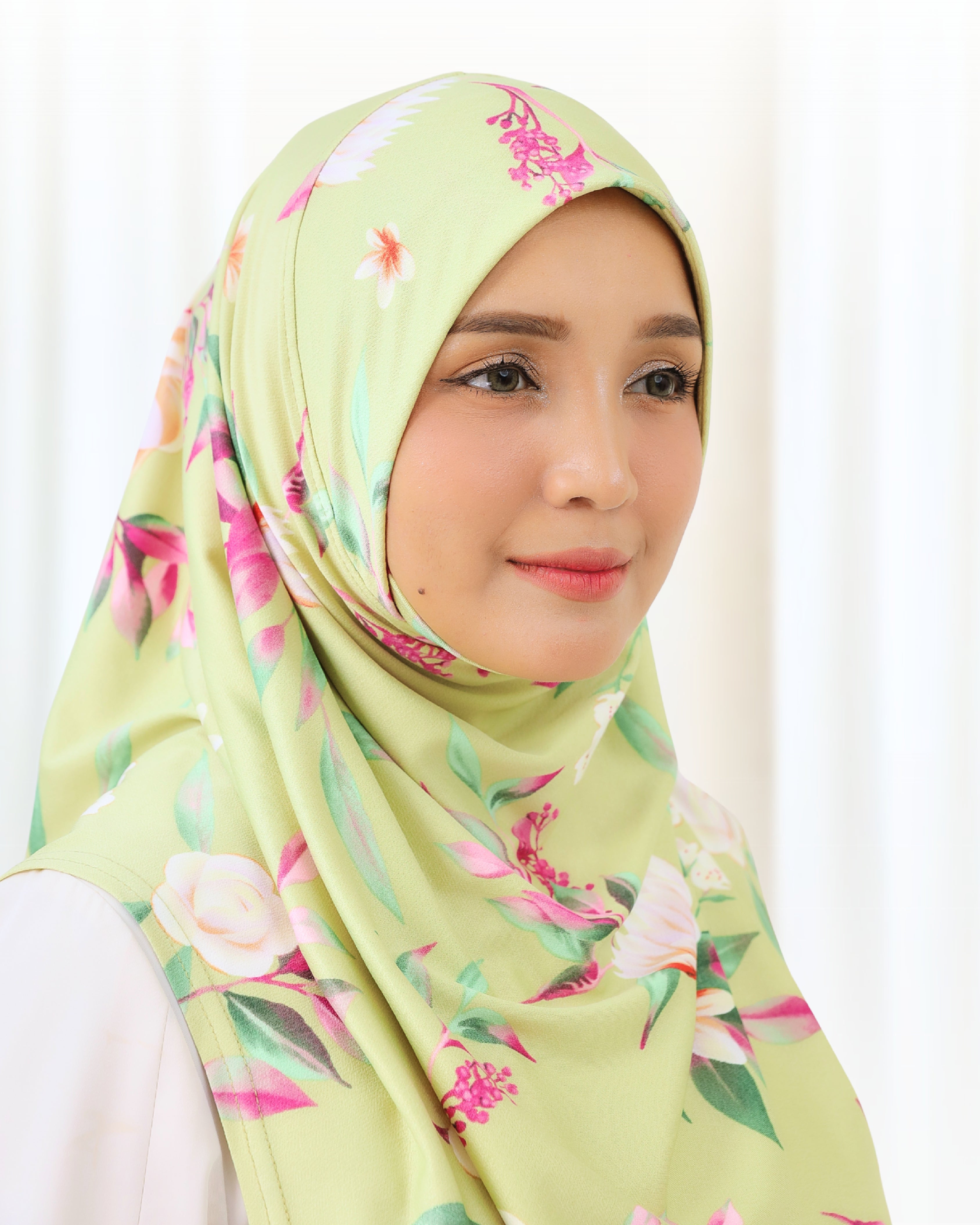 NUHA PRINTED IN MINT GREEN