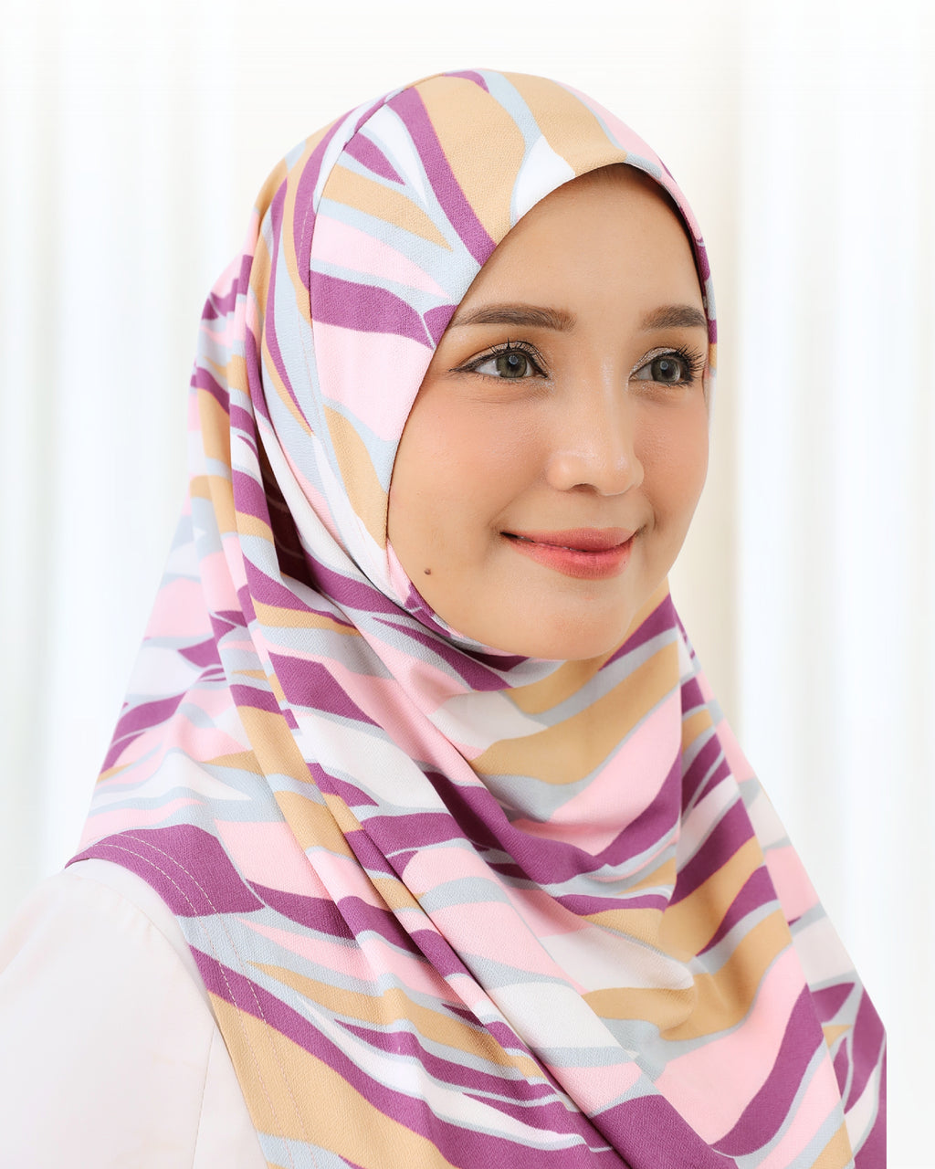 NUHA PRINTED IN LOUD PURPLE