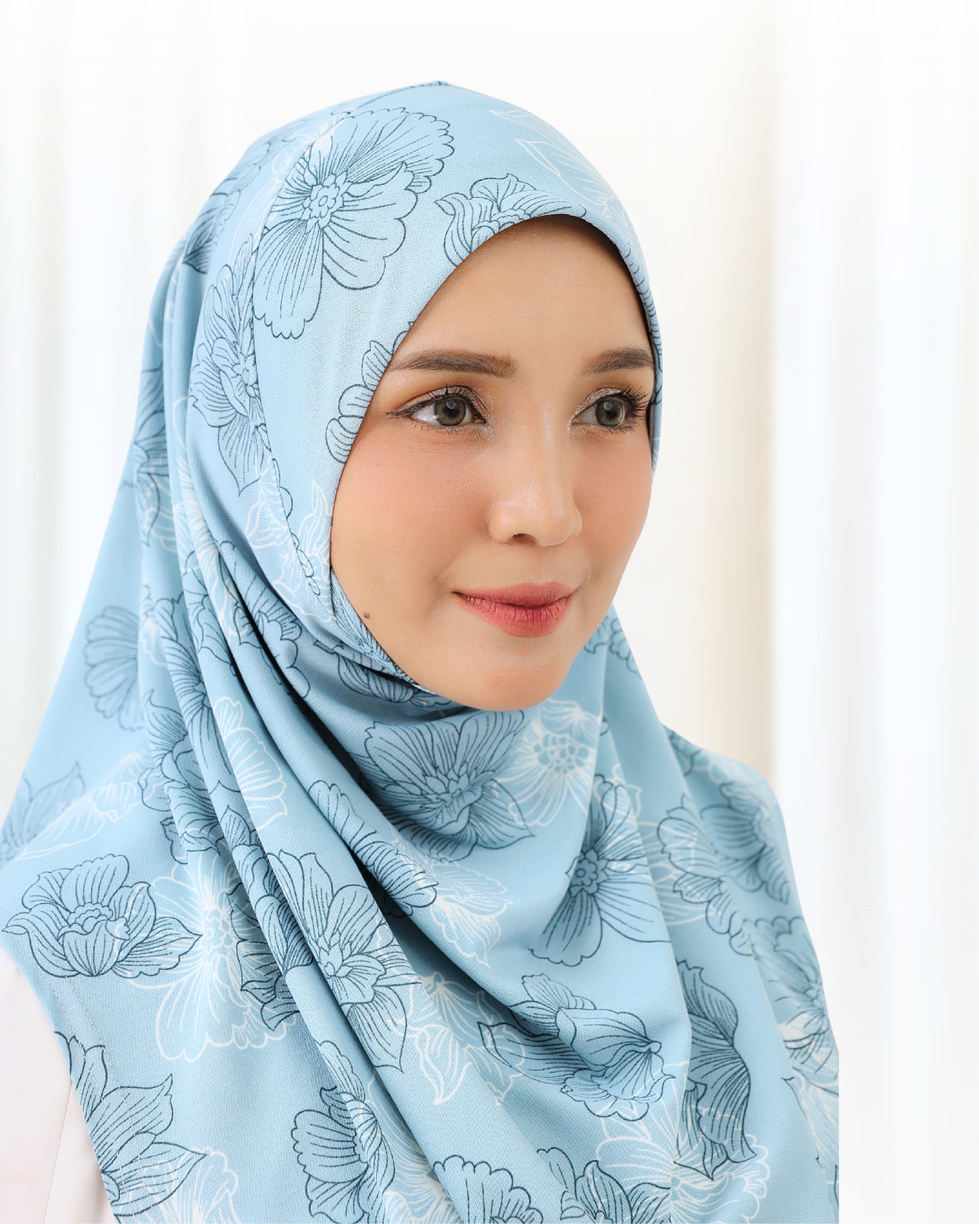 NUHA PRINTED IN WINTER BLUE