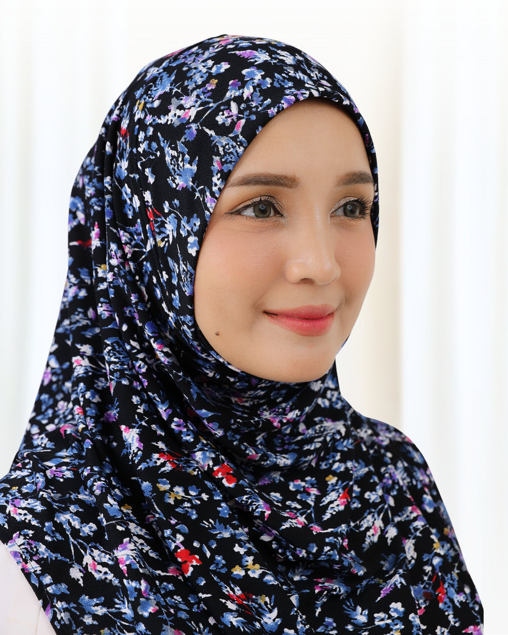 NUHA PRINTED IN BLUE BLACK