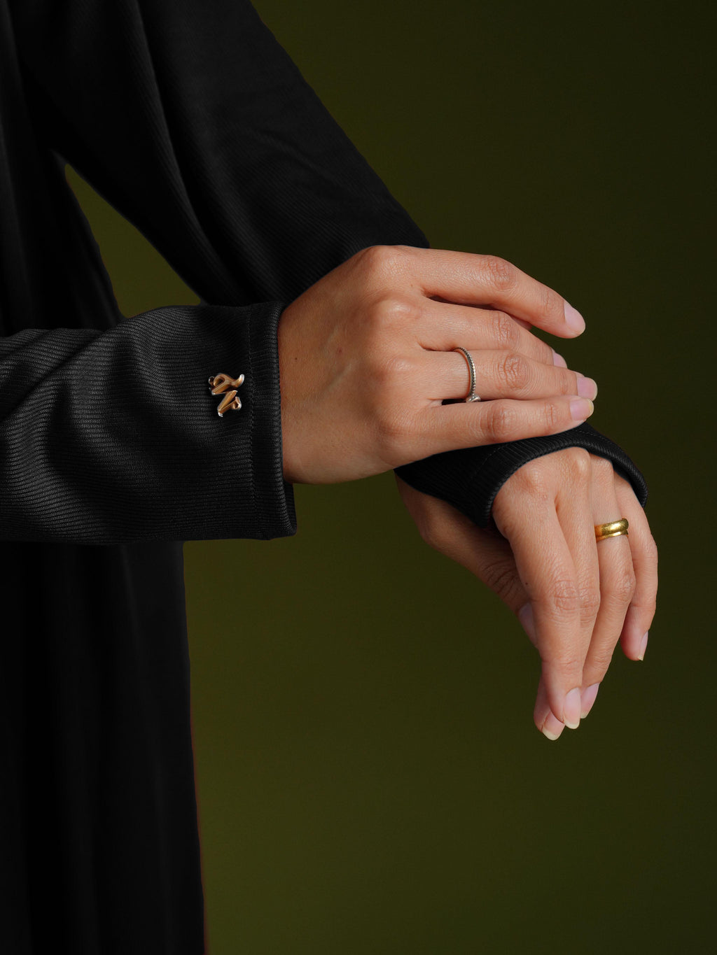HIJRA MOM IN BLACK
