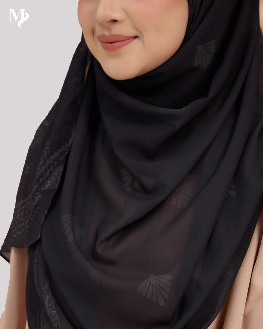 DALILA INSTANT IN BLACK SHELL