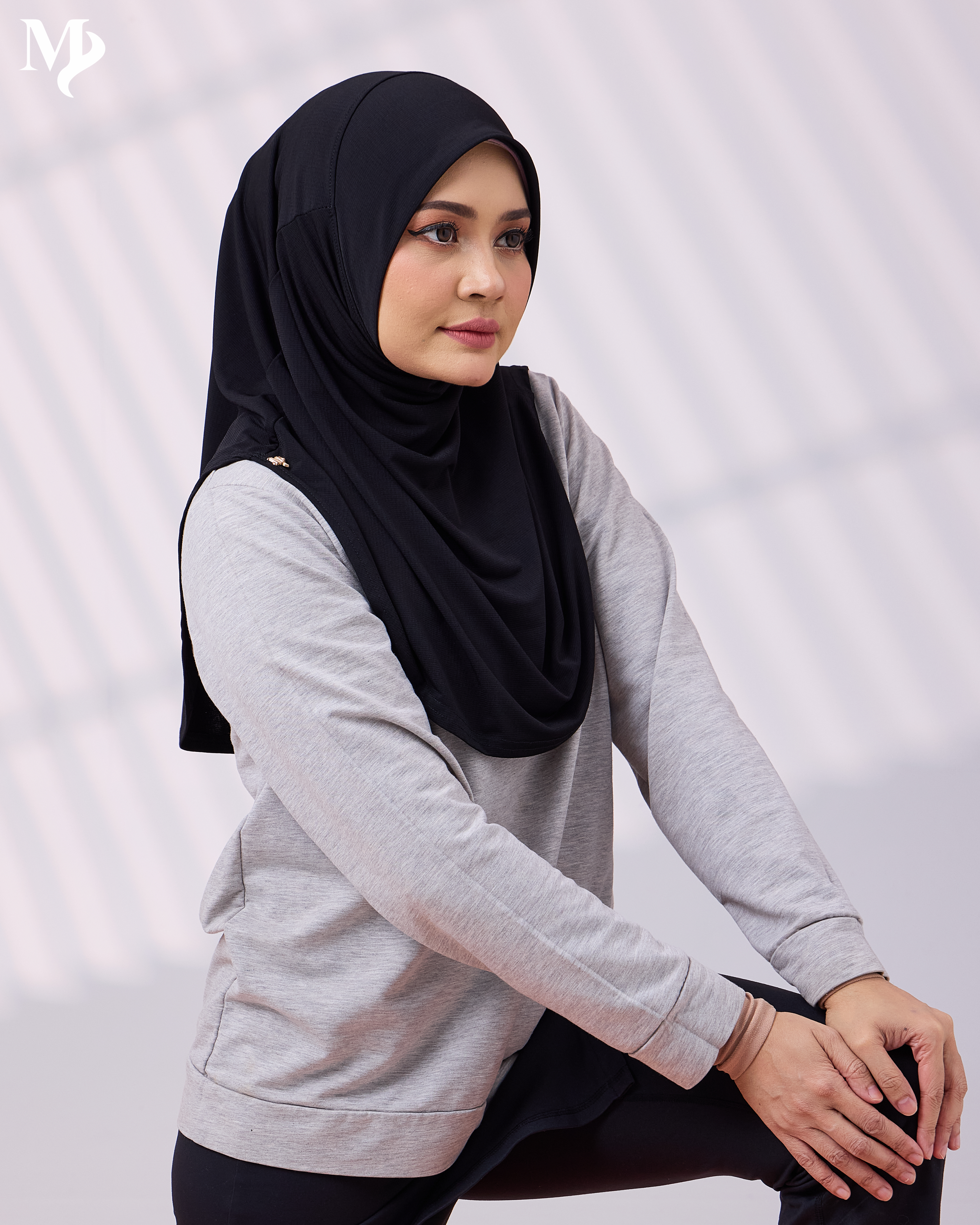 NAFAS SARUNG IN BLACK