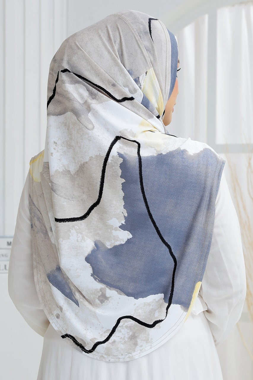 STELLA PRINTED IN BLACK MARBLE