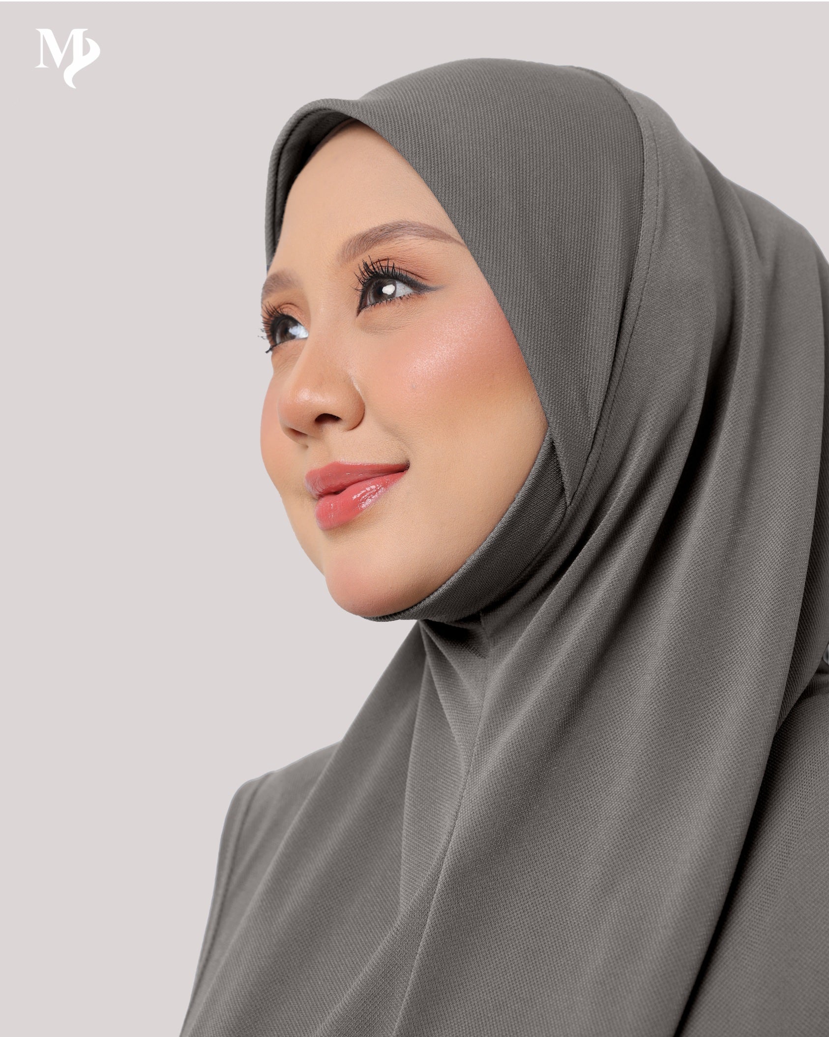 SAFAA IN CHARCOAL GREY