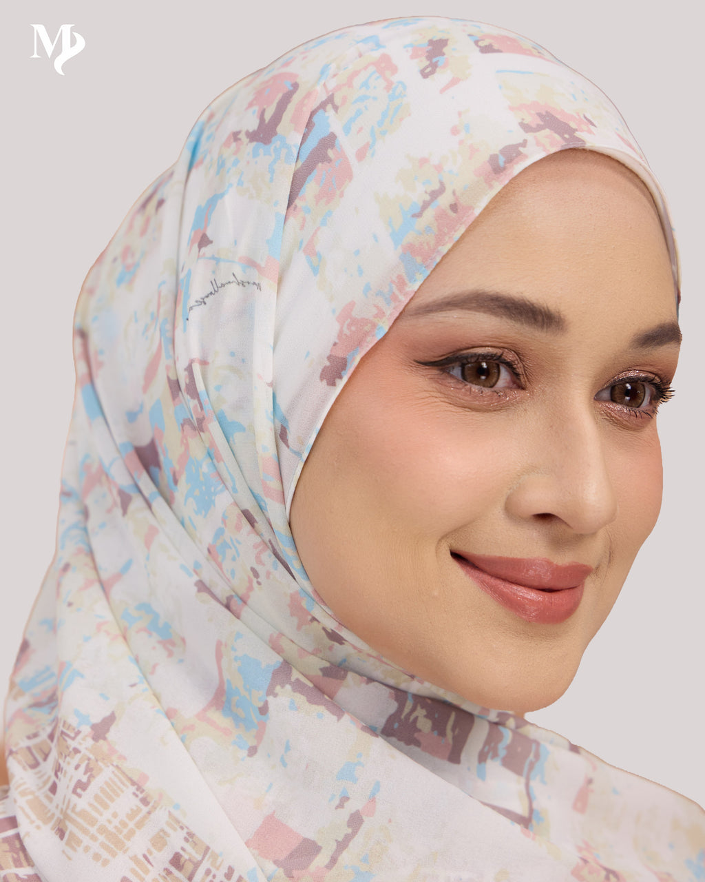 DALILA SHAWL IN CREAM MOSAIC