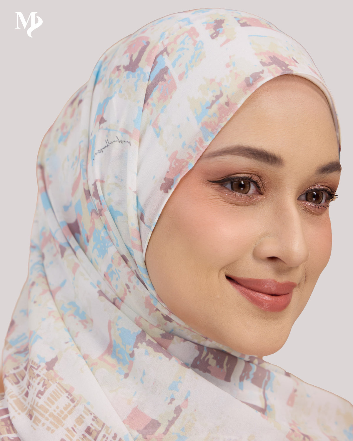 DALILA SHAWL IN CREAM MOSAIC