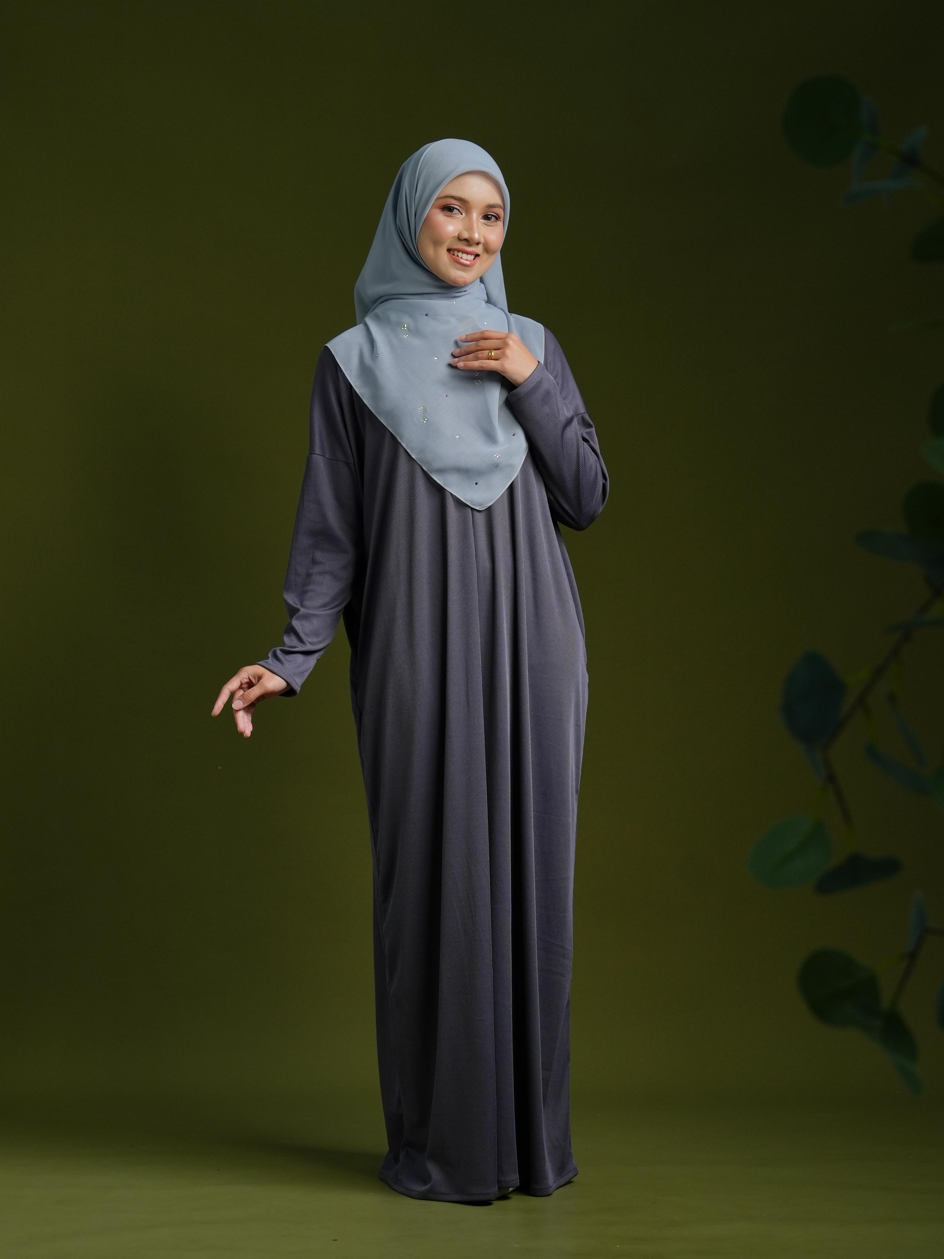 HIJRA MOM IN CHARCOAL GREY