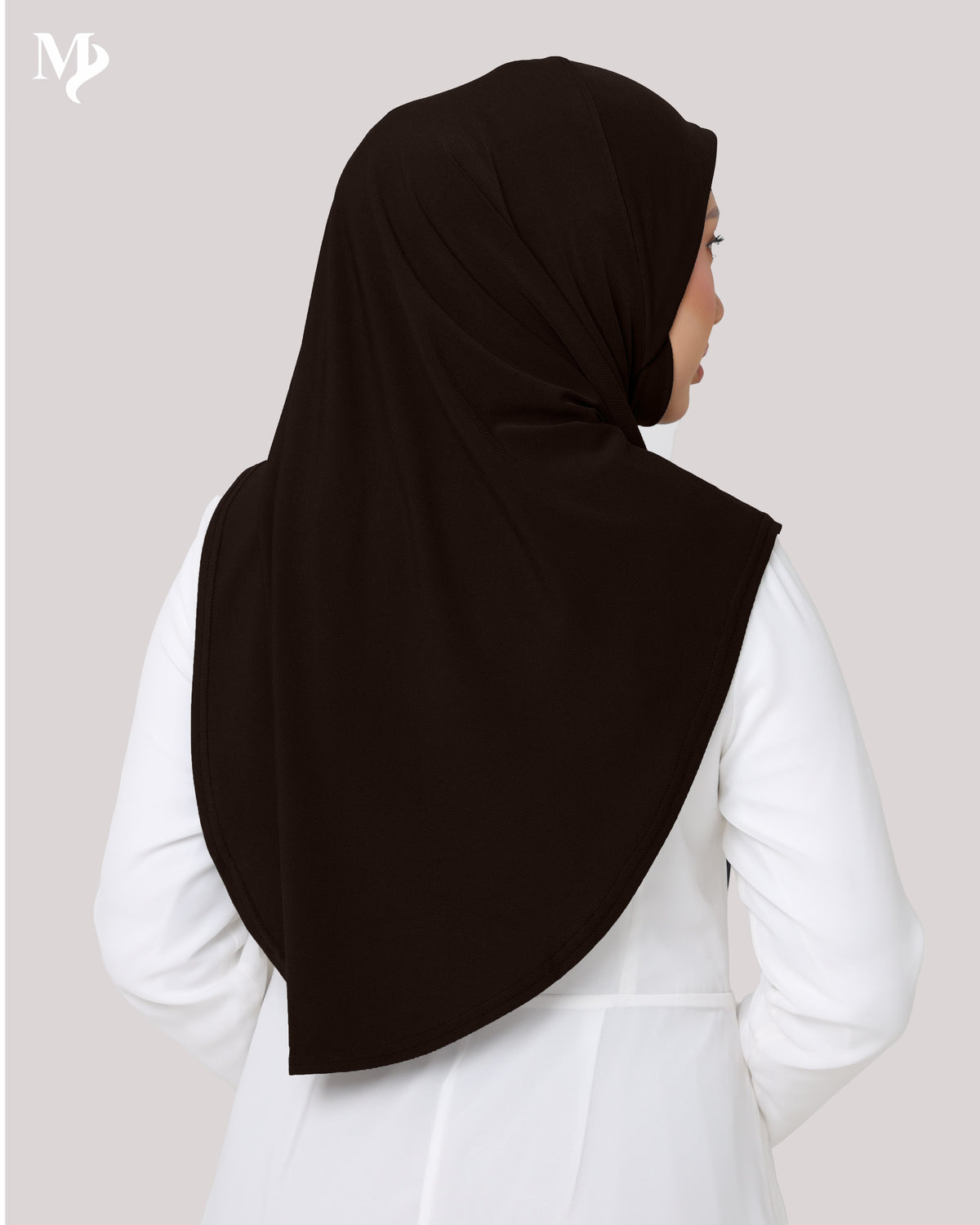 SAFAA IN DEEP BROWN