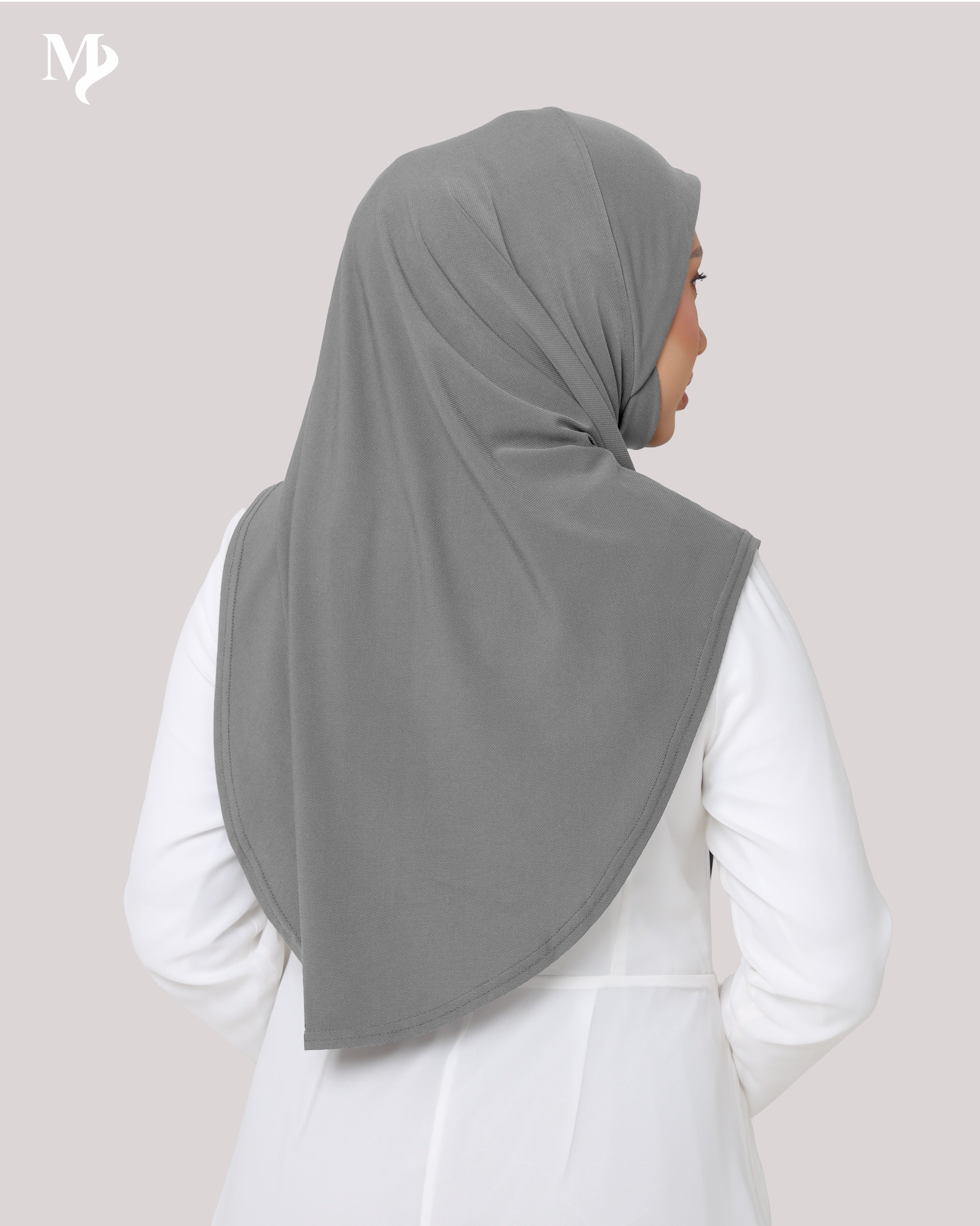 SAFAA IN DEEP SILVER
