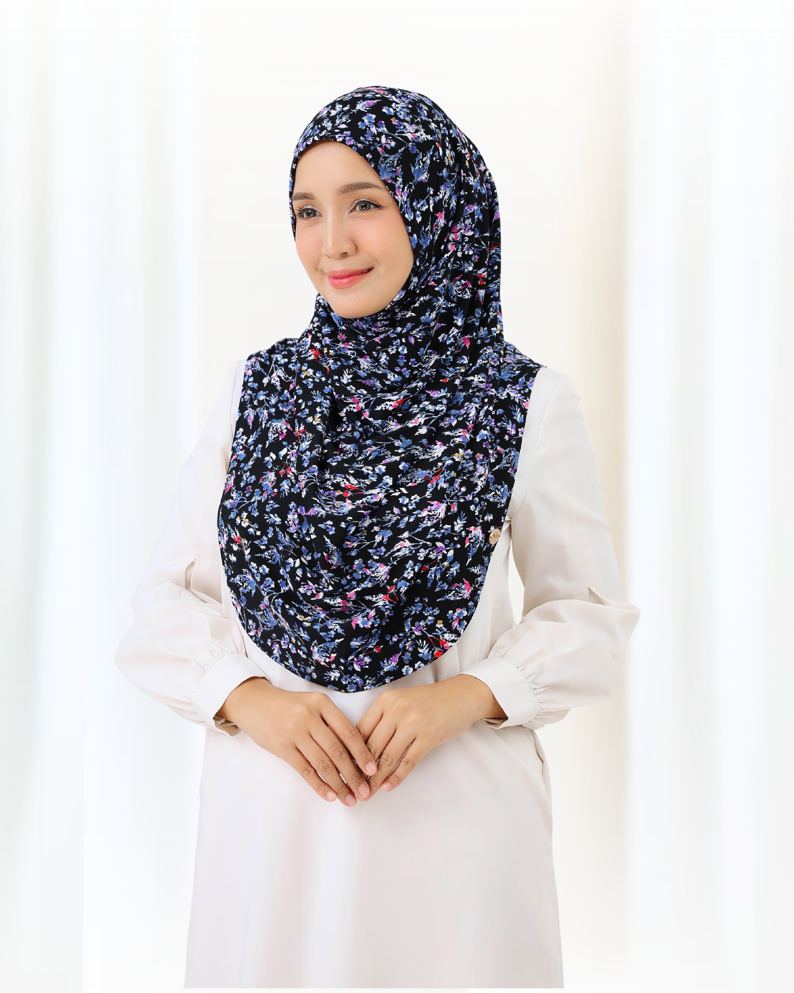 NUHA PRINTED IN BLUE BLACK