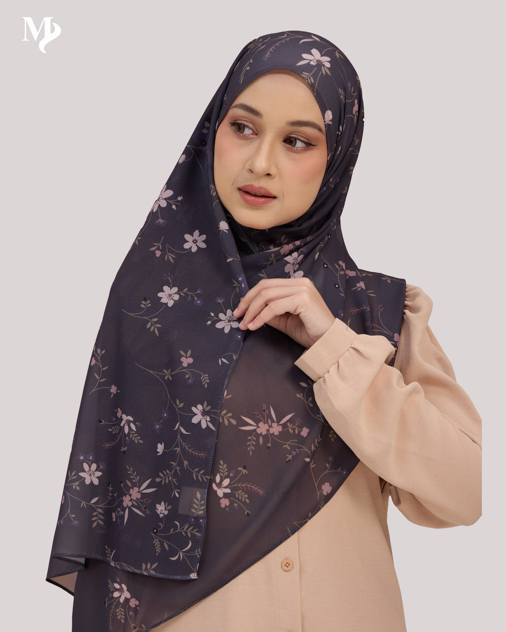 DALILA SHAWL IN GRAPHITE VINE