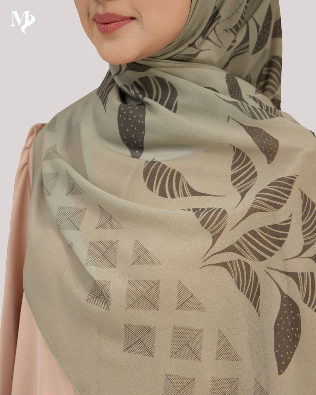 DALILA SHAWL IN GREEN IVY