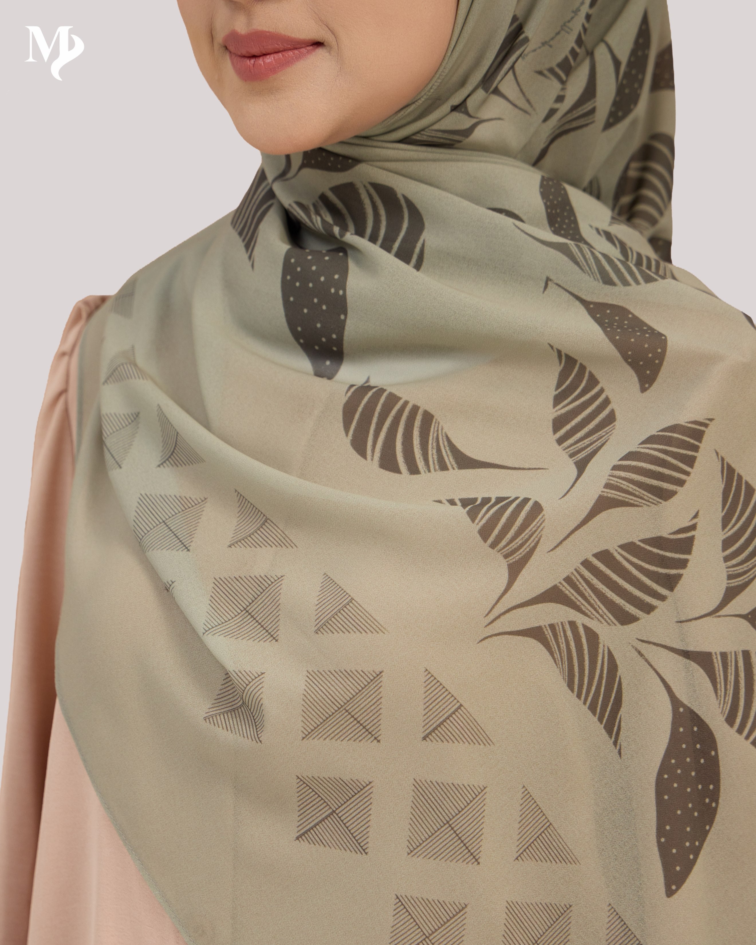 DALILA SHAWL IN GREEN IVY