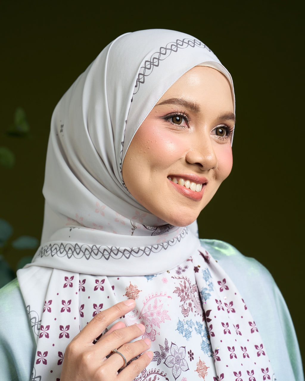 MYZURA IN ASH FLEUR