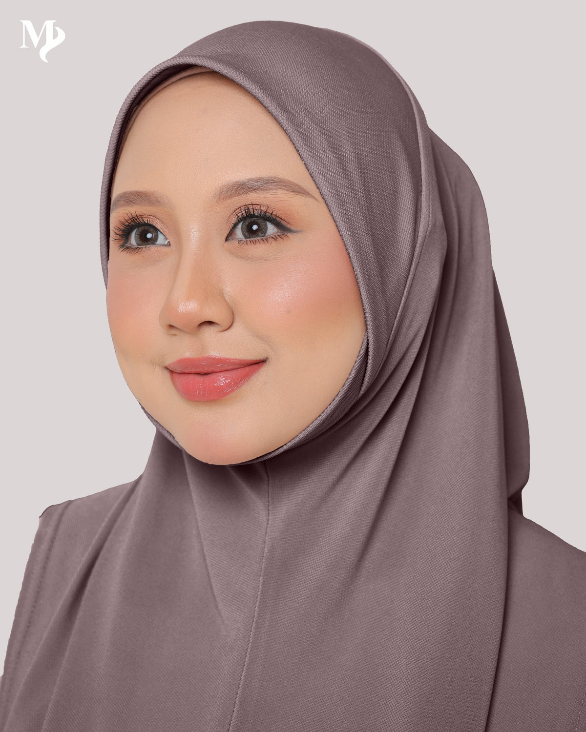 SAFAA IN PLUM SHADOW