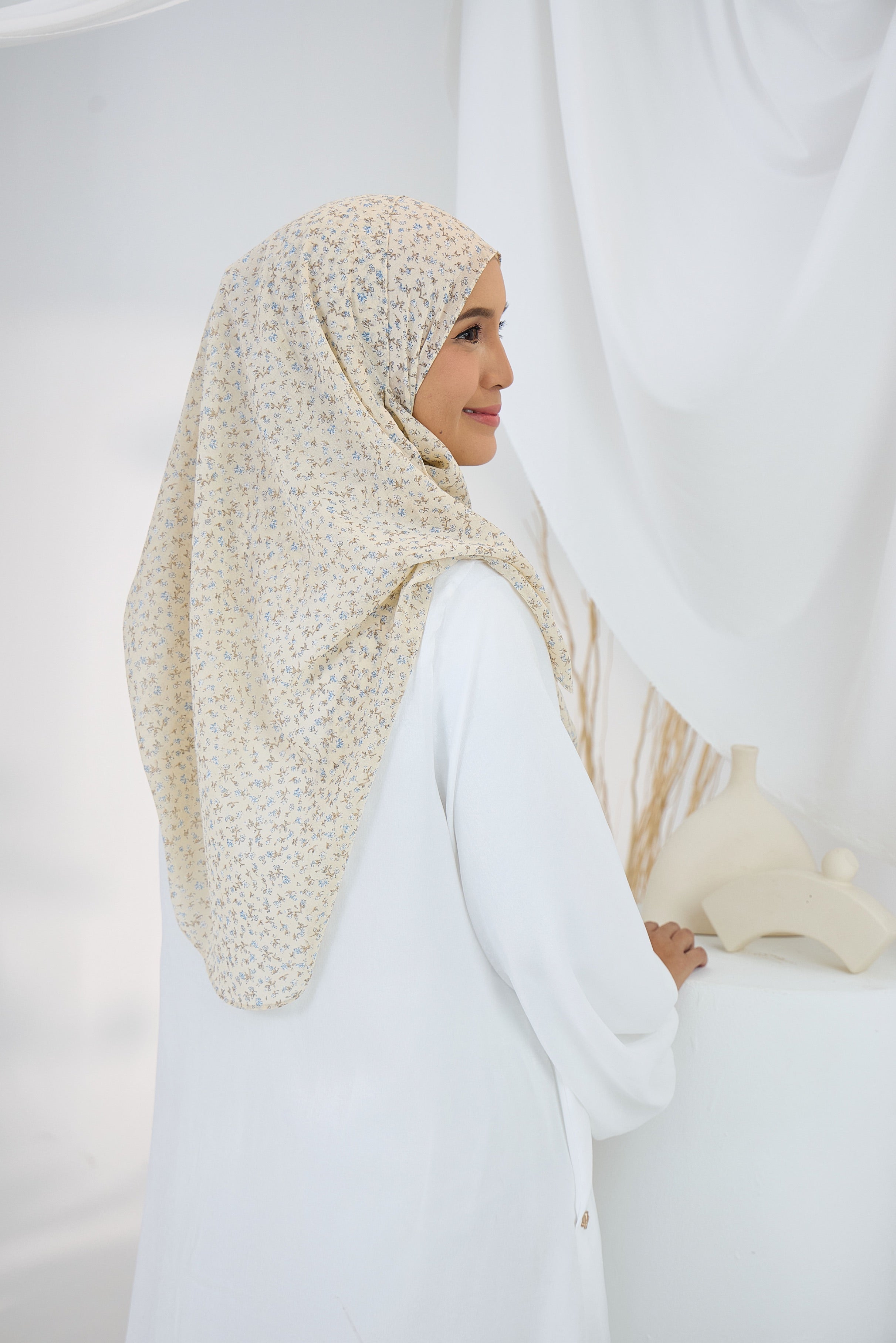 DALILA IN SOFT CREAM