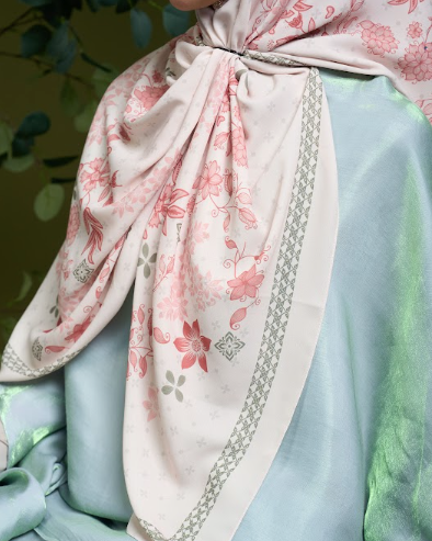 MYZURA IN PINK BLOOM