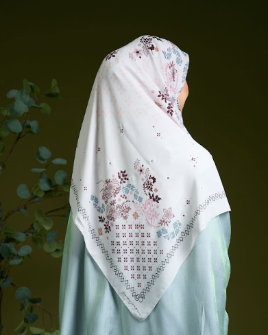 MYZURA IN ASH FLEUR