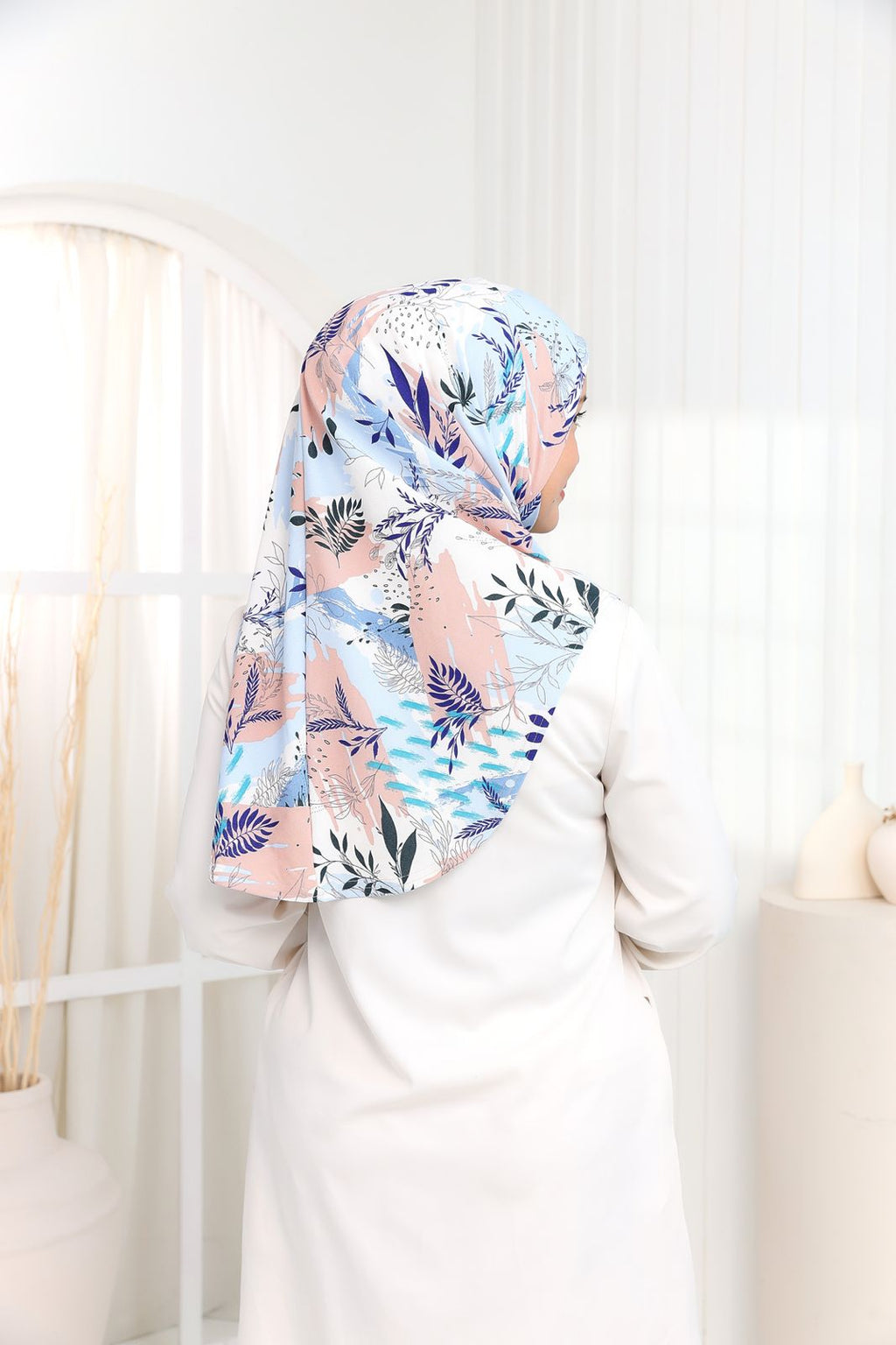 NUHA PRINTED IN LIGHT BLUE