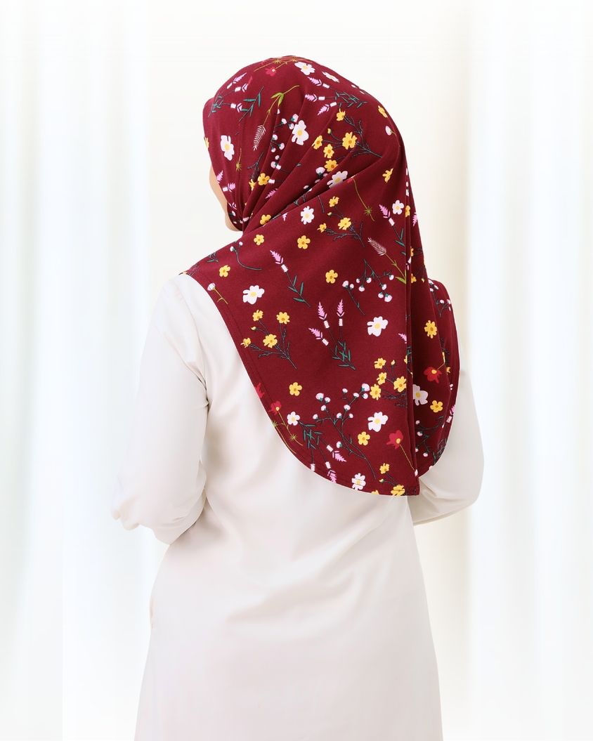 NUHA PRINTED IN CHERRY RED