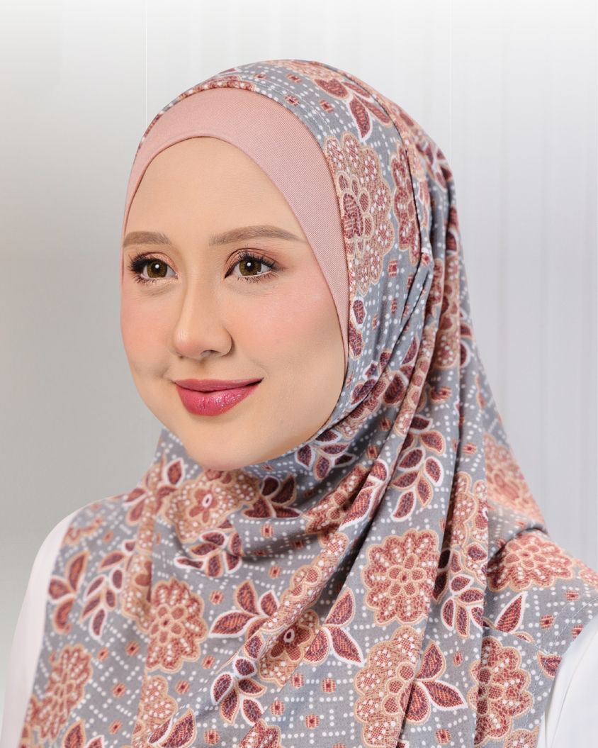 SHIYA HIJAB IN ASH BROWN