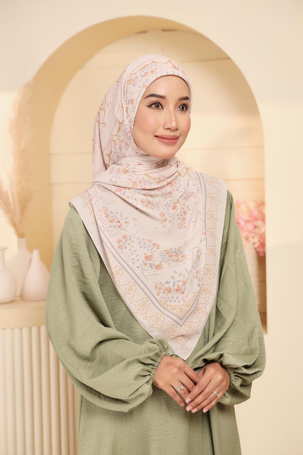 MYZURA IN LIGHT PEACH