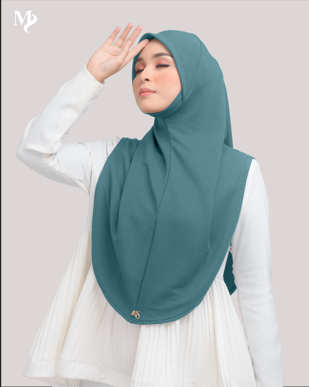 MARYAM SARUNG IN AQUA SKY