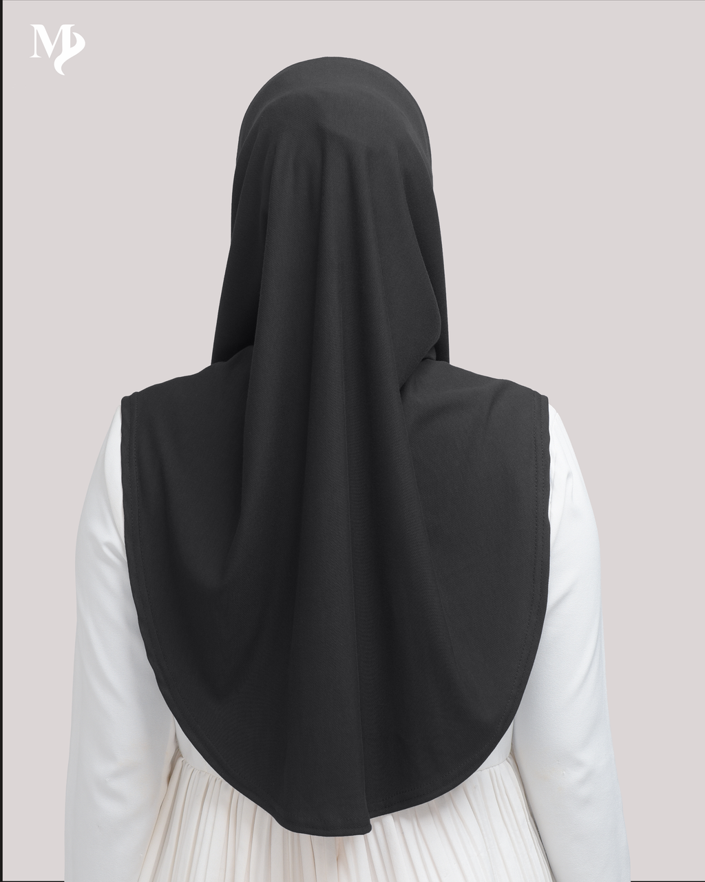 MARYAM SARUNG IN BLACK
