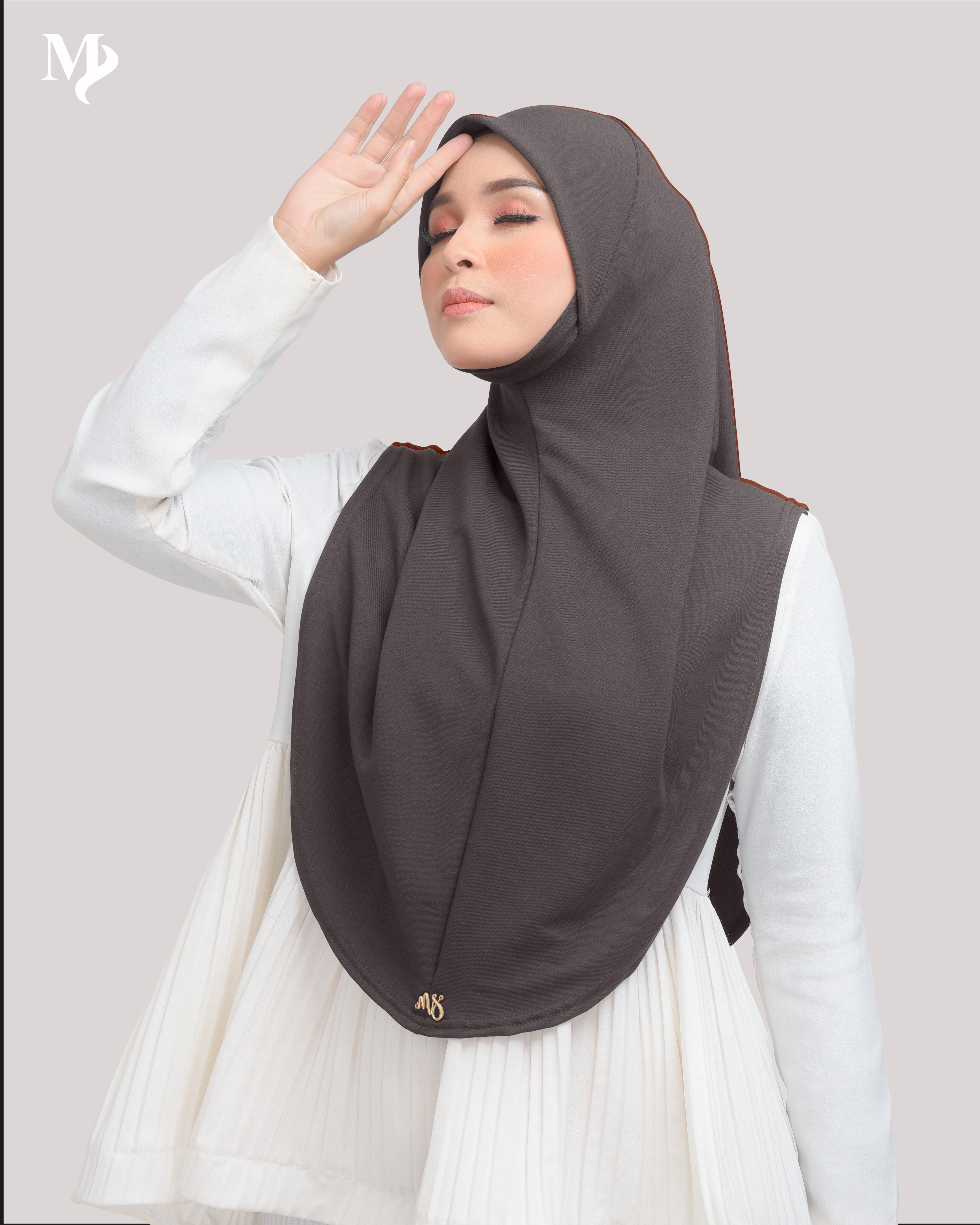 MARYAM SARUNG IN DARK CHOCOLATE