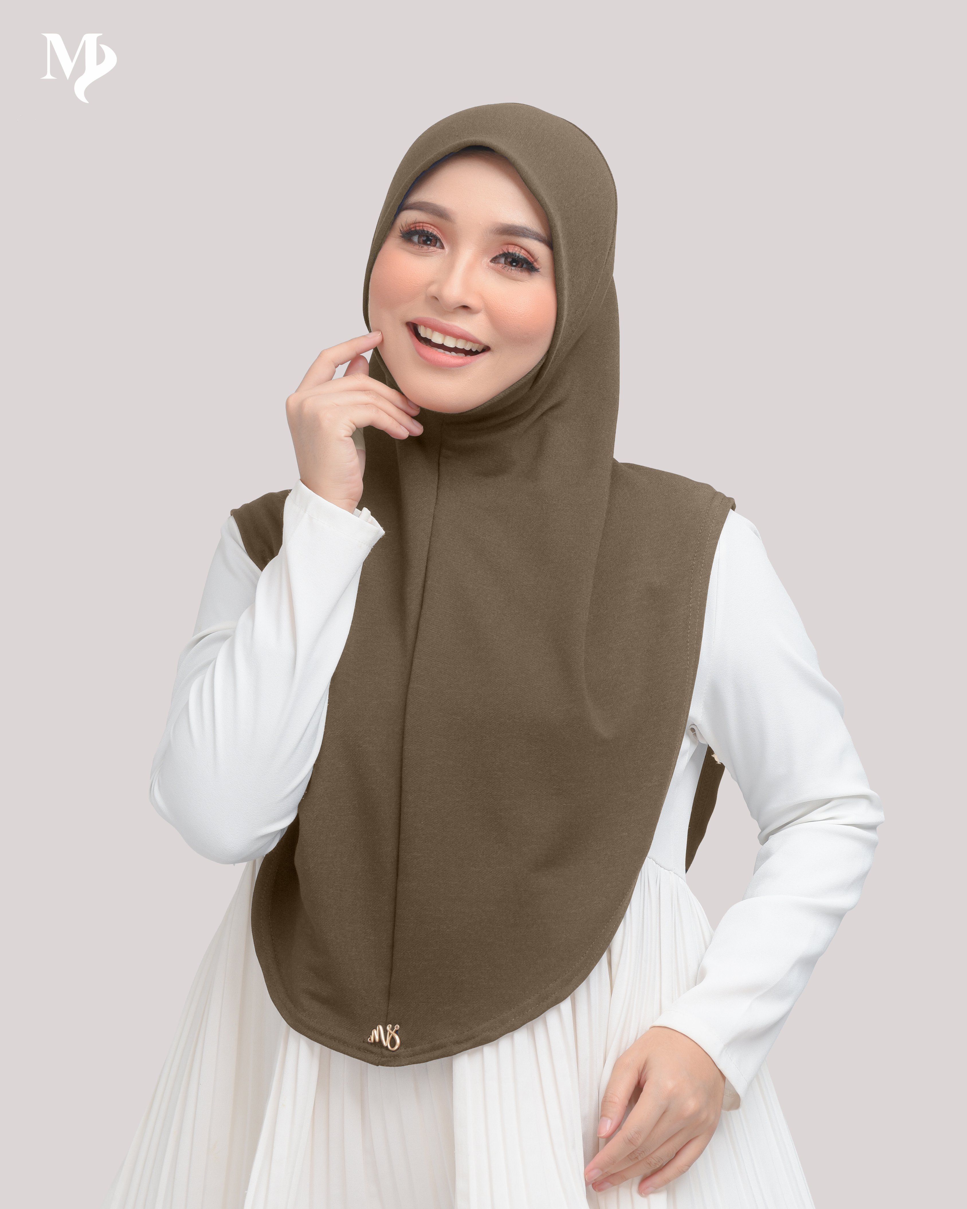 MARYAM SARUNG IN EARTHY BROWN