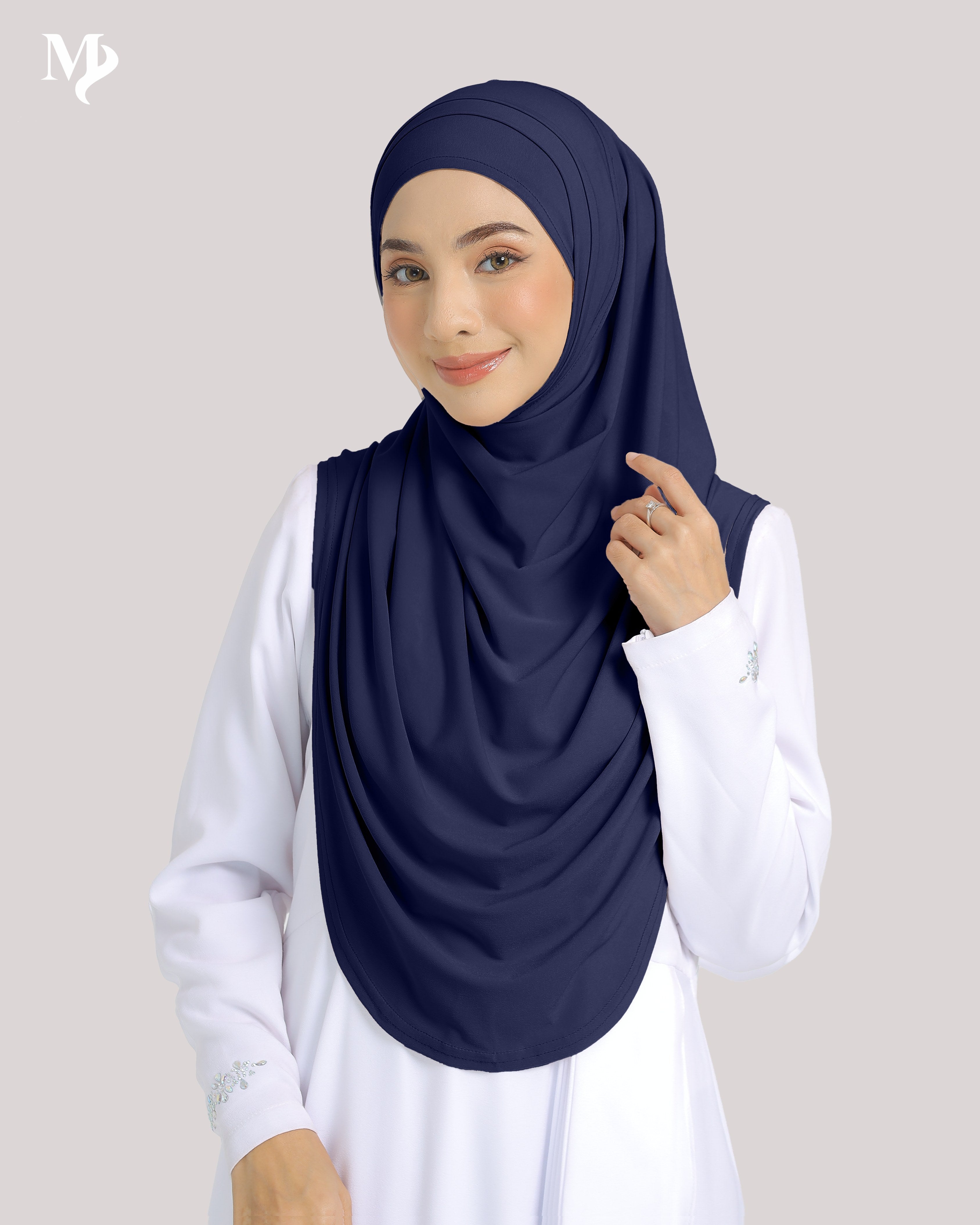 ZARA INSTANT 2.0 IN NAVY BLUE