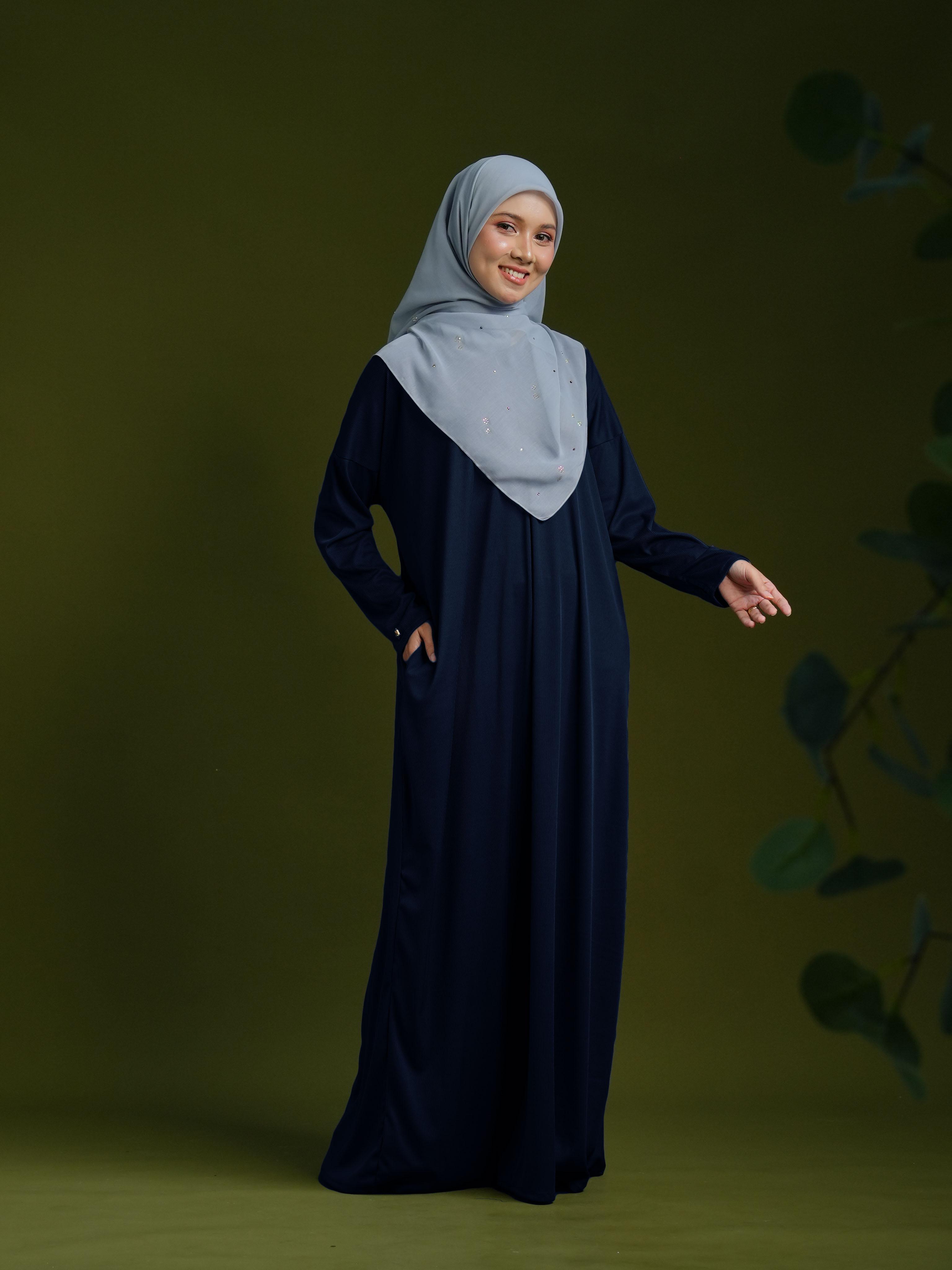 HIJRA MOM IN NAVY BLUE