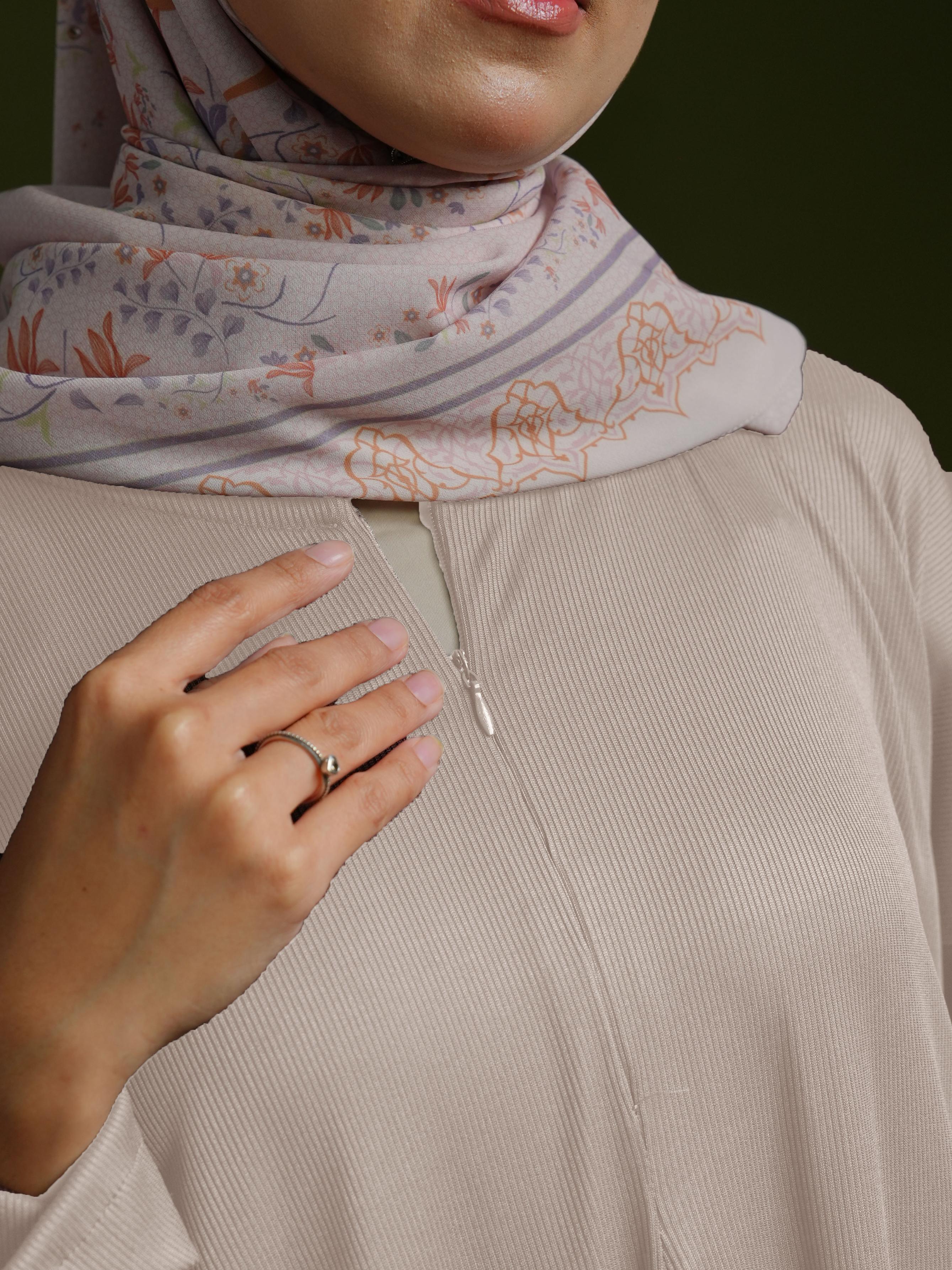 HIJRA MOM IN ROSE QUARTZ