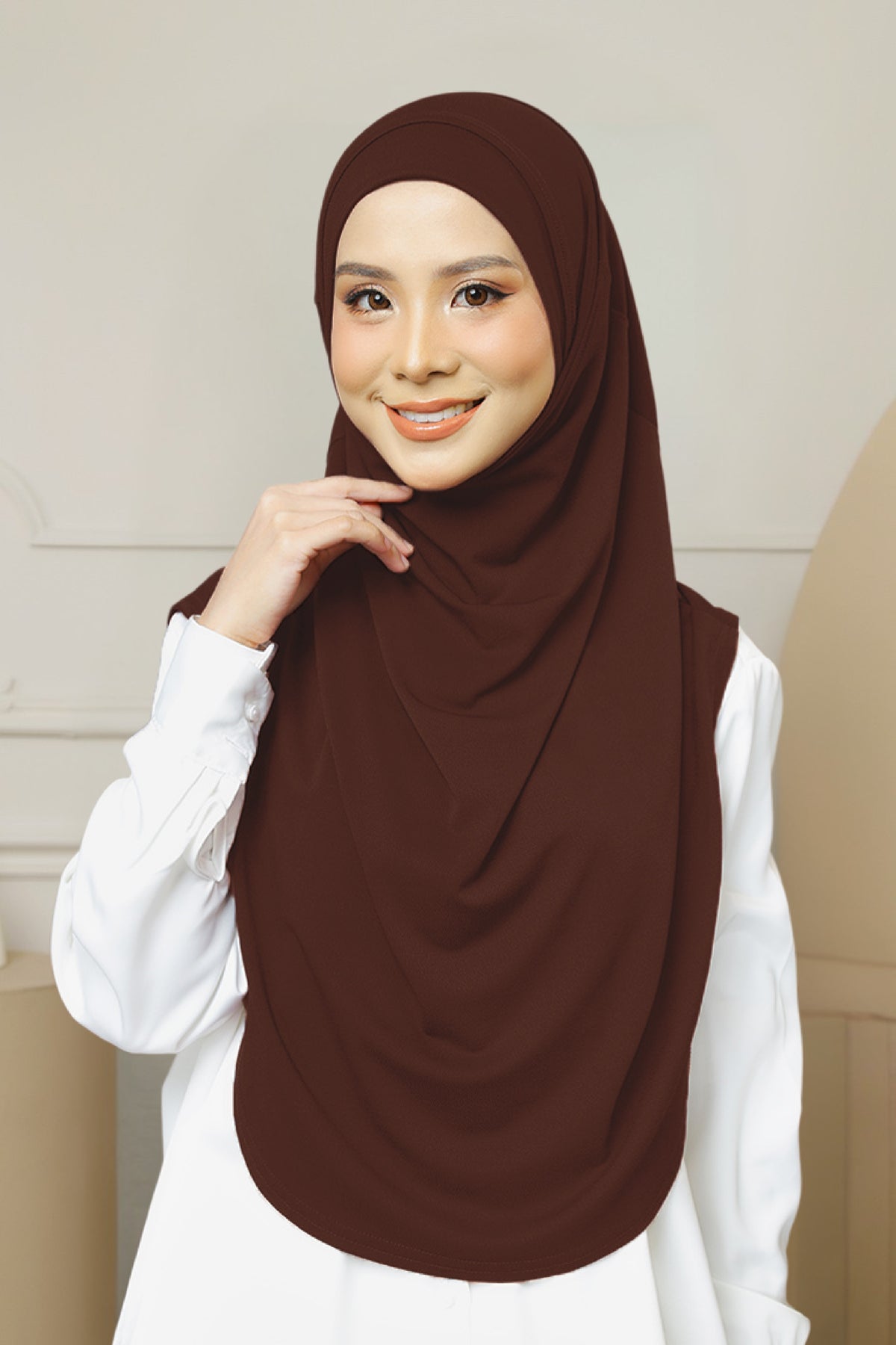 NAURA INSTANT IN WALNUT